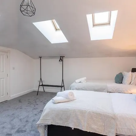 3 Bed Duplex In - Sleeps 6 * York