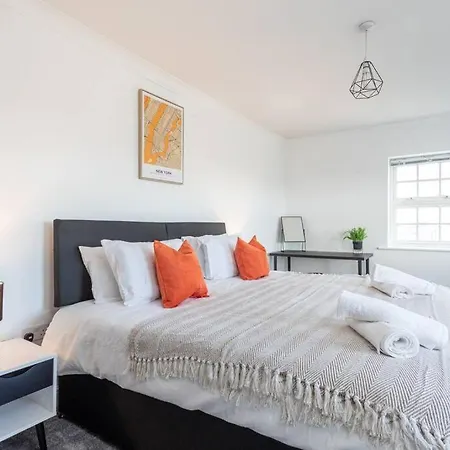 3 Bed Duplex In - Sleeps 6 * York