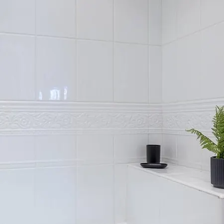 3 Bed Duplex In - Sleeps 6 Apartment