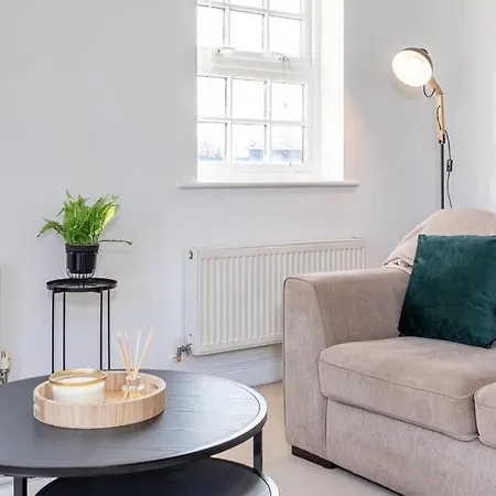 3 Bed Duplex In - Sleeps 6 Apartment